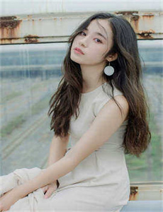 立花律子